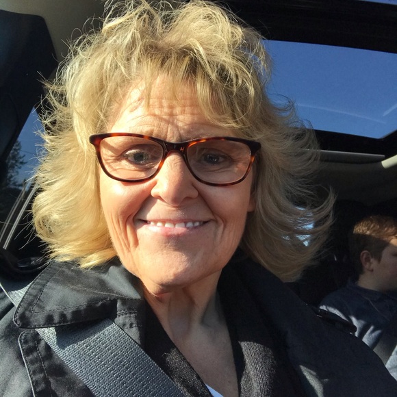 Meet your Posher, Candy - Picture 3 of 3